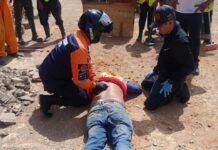 ¡Brutal caída! Obrero termina hospitalizado tras desplomarse desde dos metros de altura
