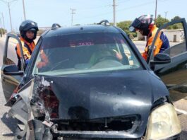 Colisión de frente en El Cardón deja un conductor herido