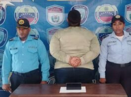 Detienen a concejal de Jacura por dar golpiza dentro de una escuela primaria