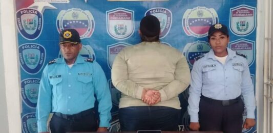 Detienen a concejal de Jacura por dar golpiza dentro de una escuela primaria