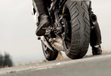 Derrame de aceite en la Intercomunal Alí Primera causa deslizamiento de moto