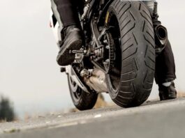 Derrame de aceite en la Intercomunal Alí Primera causa deslizamiento de moto