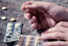 ¡Lucha por su vida! enfermero es ingresado de emergencia tras ingerir masiva dosis de pastillas