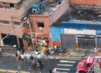 Vídeo| Deflagración por fuga de gas en local comercial deja dos heridos y daños estructurales