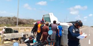 Ráfaga de viento provoca dramático vuelco y deja dos heridos