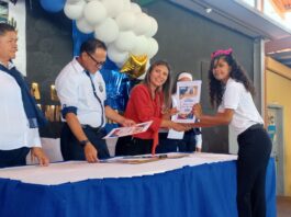¡Rumbo al bachillerato! 48 estudiantes de la U.E.N. Alí Primera Dan un salto triunfal a media general