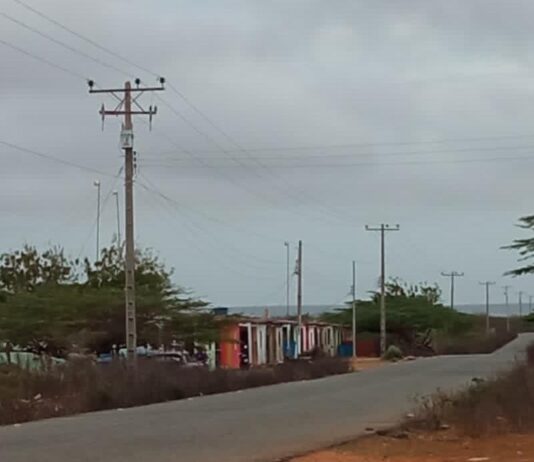 El calvario de 16 familias en La Crema que Corpoelec y la Alcaldía ignoran
