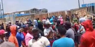 Vídeo| Segundo día de protesta en Las Cumaraguas: Salineros exigen pago de deudas