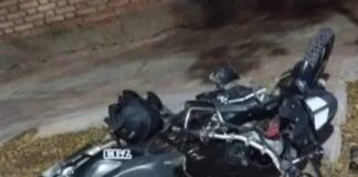 Dos jovenes al hospital tras derrapar en motocicleta en el sector Universitario