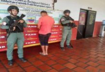 Discutió con su pareja embarazada, la madre intentó defenderla y él la mató a golpes
