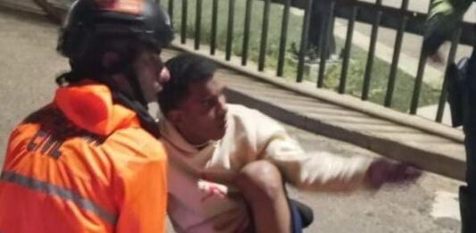 Motorizado sobrevive a aparatoso choque por alcance en Bella Vista