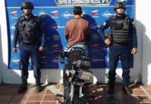 Cayó motorizado tras violenta persecución y agredir a policía en Mauroa