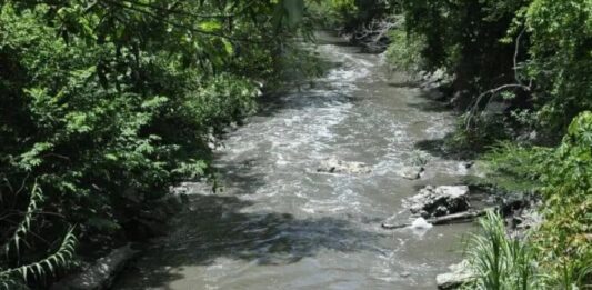 Una crecida de río en segundos cobra la vida de una niña en Lara