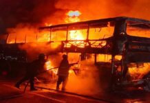 ¡Drama en el viaje desde Coro! 60 pasajeros salvan sus vidas tras consumirse un autobús en la ARC