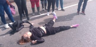 Mujer se lanzó de una pasarela en Punto Fijo