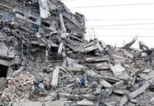 Una familia resiste al colapso y es rescatada con vida de las ruinas de la OPP Caribe