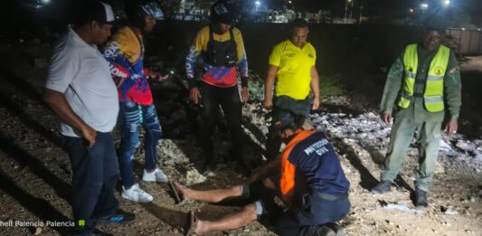 Vuelco de buseta dejó al conductor con escoriaciones
