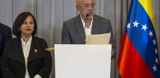 Oficialismo y oposición cierran primera ronda de diálogos: Acuerdan cambios en la justicia y priorizar atención tras los sismos
