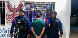 Trató de escapar tras chocar una moto policial y meterse en casa ajena: Detenido en Coro por resistencia y ultraje