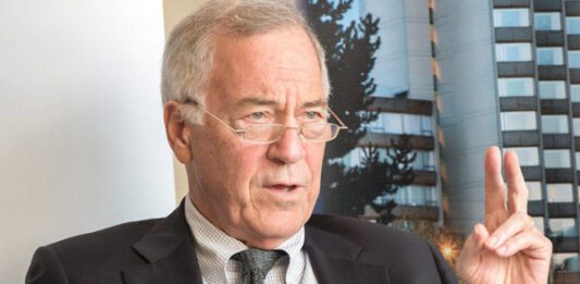 Economista Steve Hanke: Proyecto de dolarización es compatible con la Constitución de Venezuela