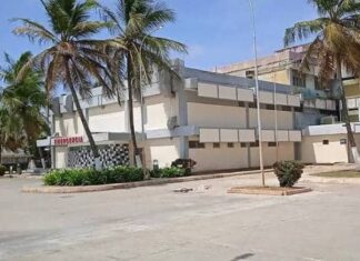 Colisión de motos en Chichiriviche deja dos mujeres lesionadas