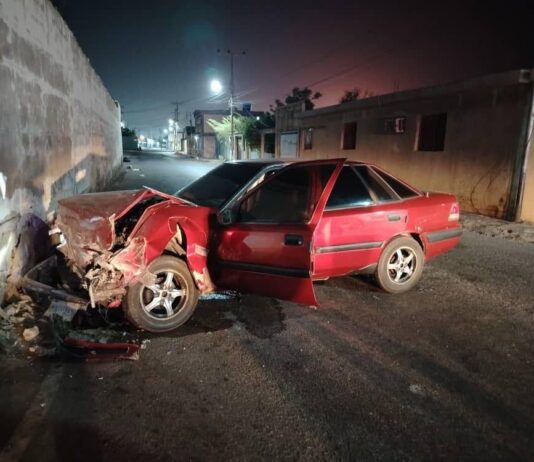 Imprudencia al conducir deja cuatro lesionados en el centro de Punto Fijo
