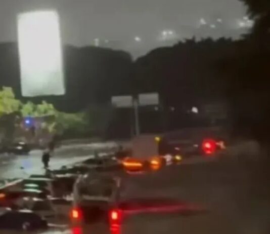 Caos en Caracas por torrenciales lluvias