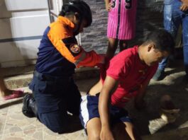 Motorizado termina hospitalizado tras violento choque en Punto Fijo