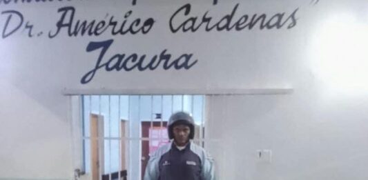 Motorizado resulta lesionado tras aparatoso deslizamiento en el sector Bicentenario