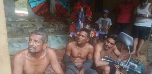 Rescatan con vida a tres pescadores tras pasar nueve días a la deriva