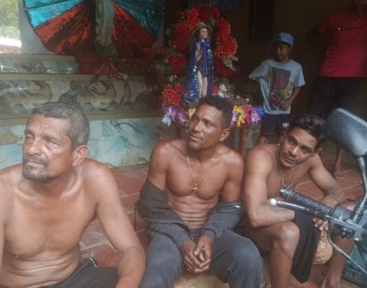 Rescatan con vida a tres pescadores tras pasar nueve días a la deriva