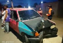 Vehículo impactó contra un poste en Creolandia