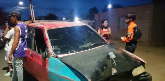 Vehículo impactó contra un poste en Creolandia