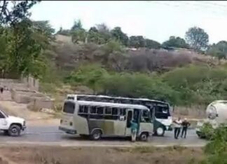 Vídeo| Sin agua no hay paso! Vecinos de Santa Teresa trancan la Morón-Coro cansados de esperar el vital líquido