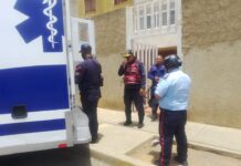 Rescatan a hombre hallado en estado crítico en su vivienda
