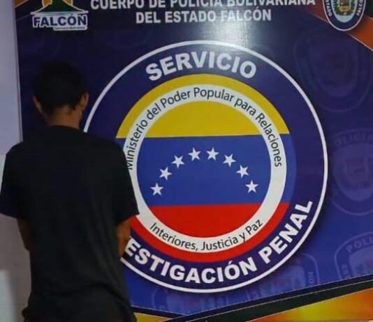 Requerido por la justicia:Cae en el centro de Punto Fijo un joven tras intentar evadir a la policía