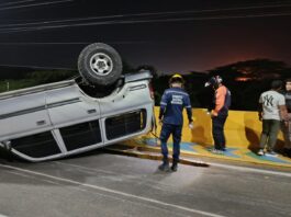 ¡Ileso de milagro! Conductor volcó su camioneta en la avenida Coro de Las Margaritas