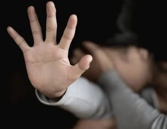 Buscan a «El Guaro» y dos compinches tras convertir en un infierno la vida de una adolescente en Los Taques