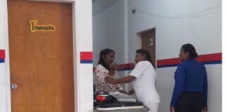 Adulta mayor resulta lesionada tras deslizamiento de moto en la carretera Coro – Churuguara