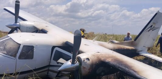 Siete personas sobreviven tras precipitarse e incendiarse una aeronave procedente de Canaima