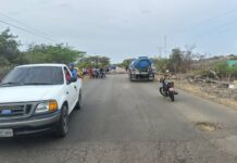 Comunidad de Moruy tranca la vía principal para exigir el servicio de agua potable