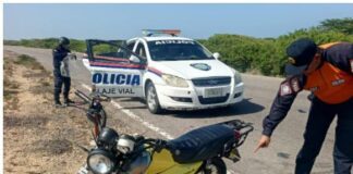 Albañil resulta herido tras sufrir aparatoso deslizamiento en su moto en la Coro-Punto Fijo