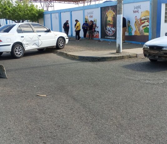Colisión en el sector Bolívar: exceso de velocidad acaba en colisión entre dos vehículos