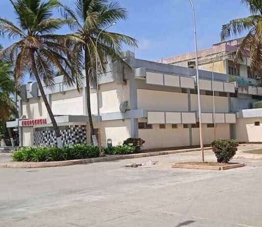 Maniobra imprudente para adelantar dejó tres personas lesionadas en colisión de motos en Tocuyo de la Costa