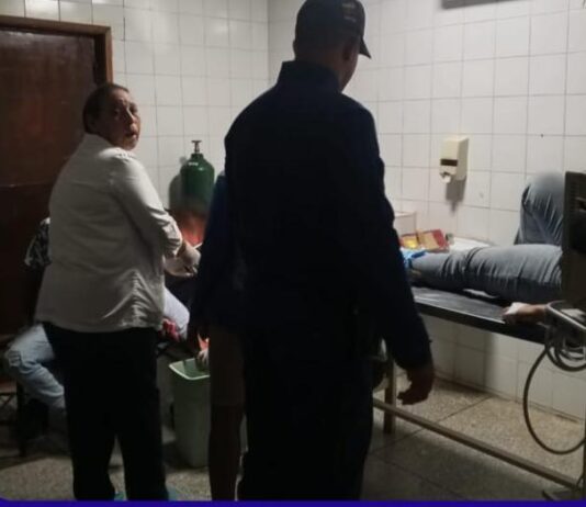 Dos lesionados por deslizamiento de moto en el sector Chimpire de Píritu