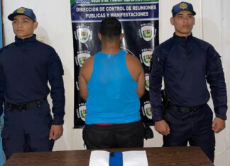 Detenido por agredir a una funcionaria y generar destrozos en la sede policial de Las Velitas