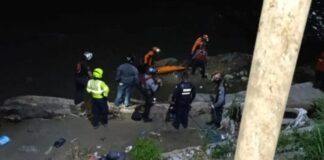 Tragedia en Puente Baloa: recuperan el cuerpo de un hombre que cayó al río Guaire