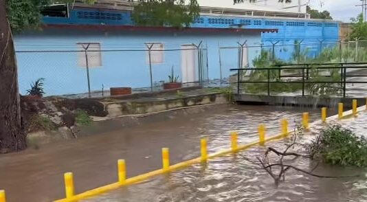 Lluvias torrenciales y fuertes vientos causan estragos en el municipio Sucre de Aragua