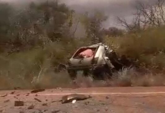 Vídeo|Colisión frontal entre dos vehículos deja un muerto y cinco heridos en la carretera El Tigre – Ciudad Bolívar