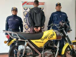 Detenido motorizado por desobediencia, ultraje y resistencia a la autoridad
